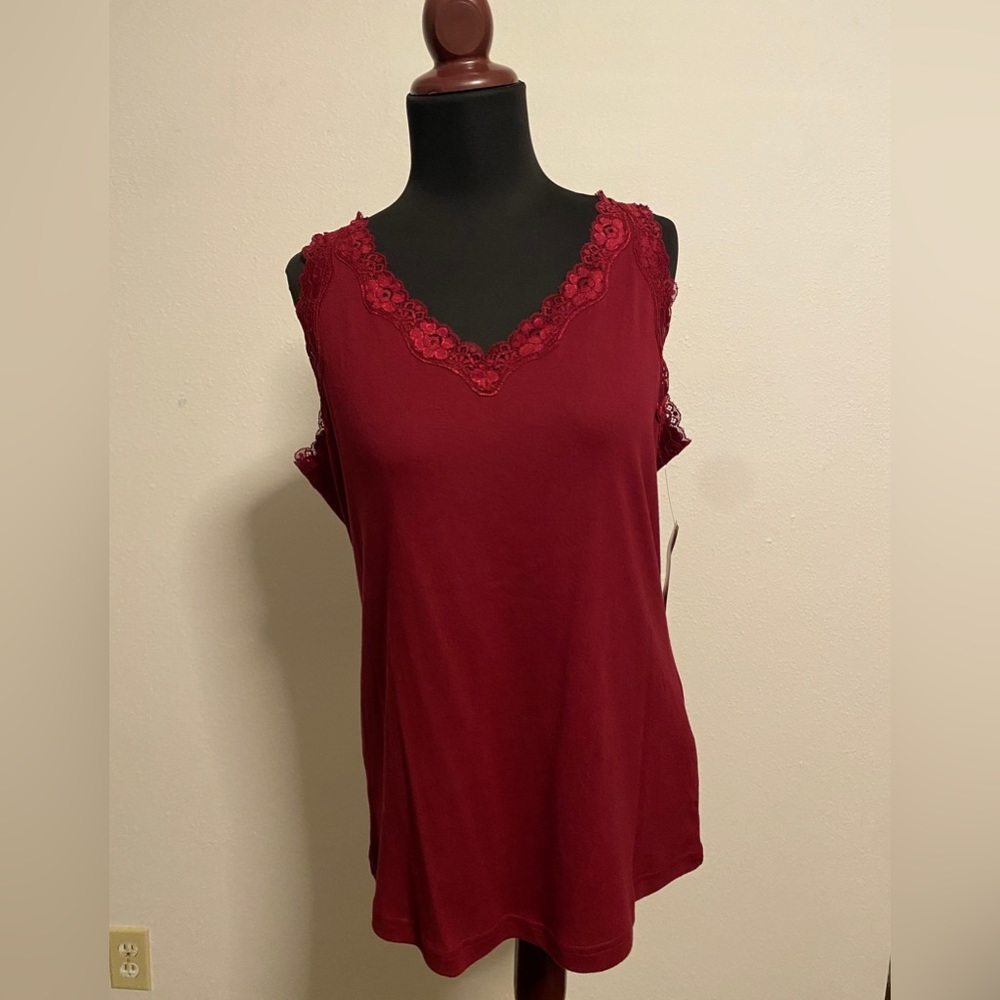 Karen Scott Burgandy Tank Top Lace Neckline - L